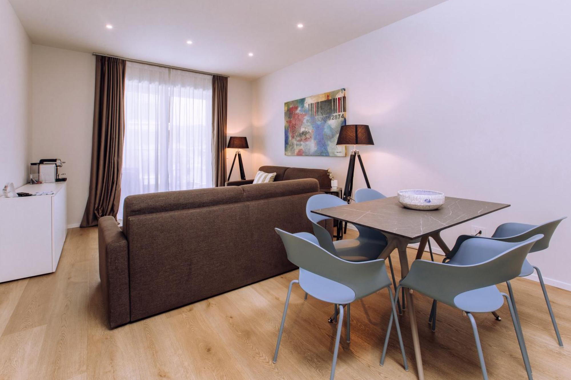 Ah Porticcioli Boutique Apartments San Felice del Benaco Bagian luar foto