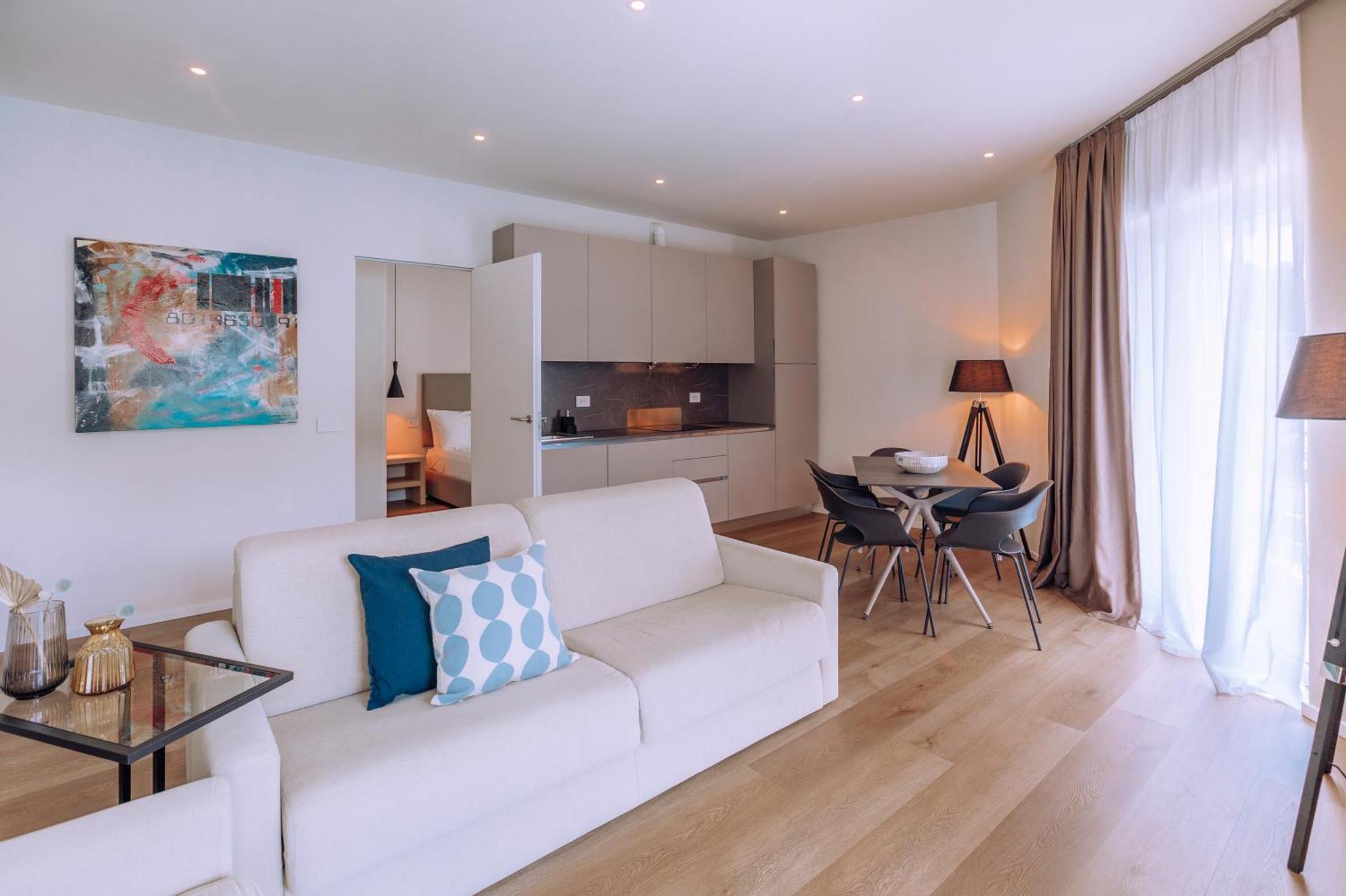 Ah Porticcioli Boutique Apartments San Felice del Benaco Bagian luar foto