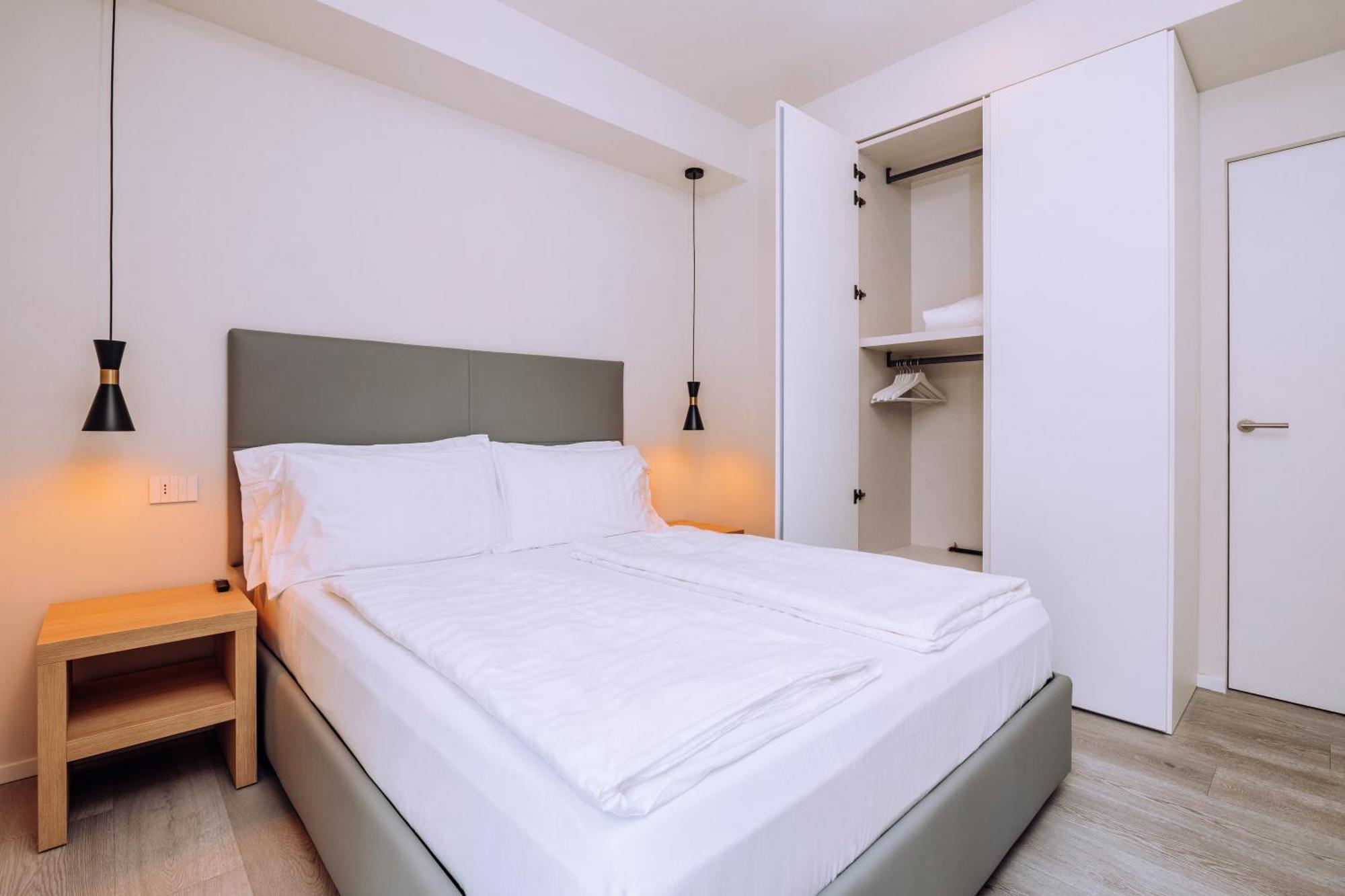 Ah Porticcioli Boutique Apartments San Felice del Benaco Bagian luar foto
